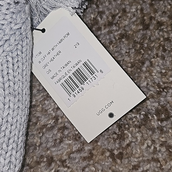 UGG Cuff Hat with Pom main image 4